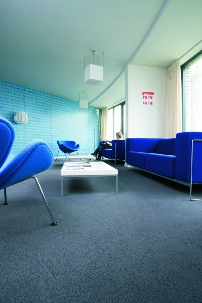 couch blau